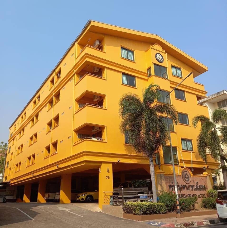 ทรัพย์มุกดา แกรนด์ โฮเทล Submukda Grand Hotel Мукдахан Экстерьер фото